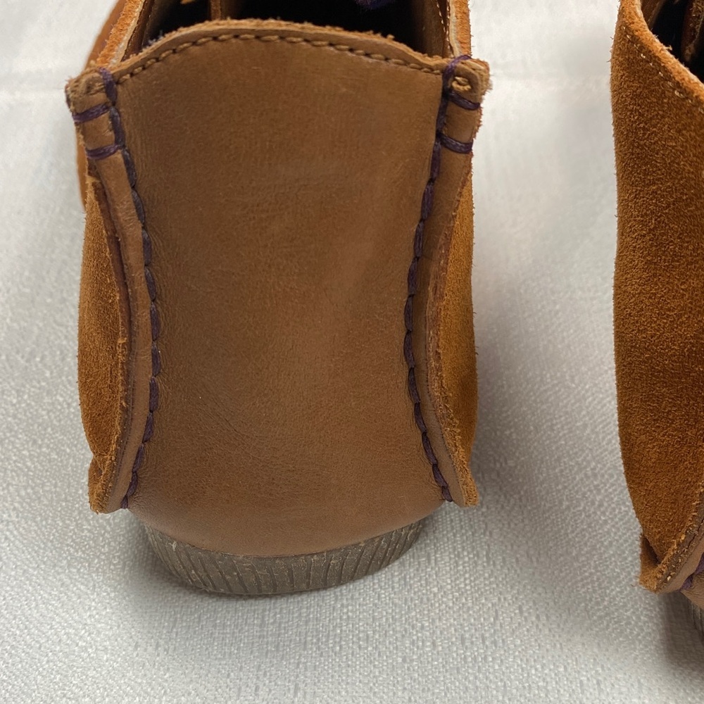Clarks Brown Suede Ankle Boots with Purple Laces Size 8.5 - Picture 8 of 16